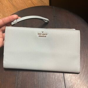Kate Spade New York Light Blue Wristlet Wallet – Excellent Condition
